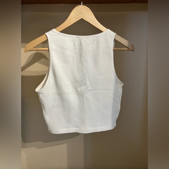 Dynamite Cropped Tank Top - Picture 3 of 3